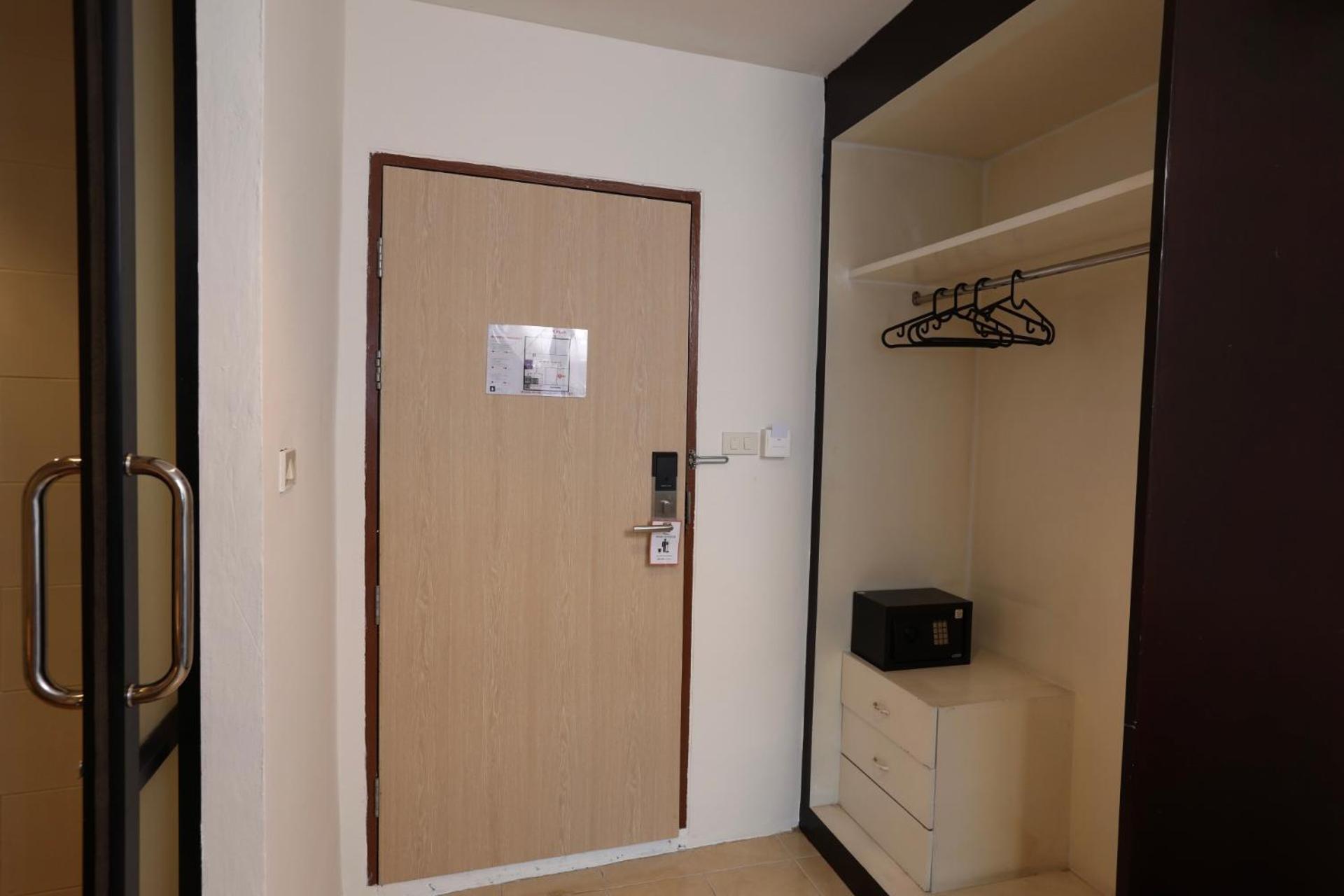 Studio F Sukhumvit 曼谷 外观 照片