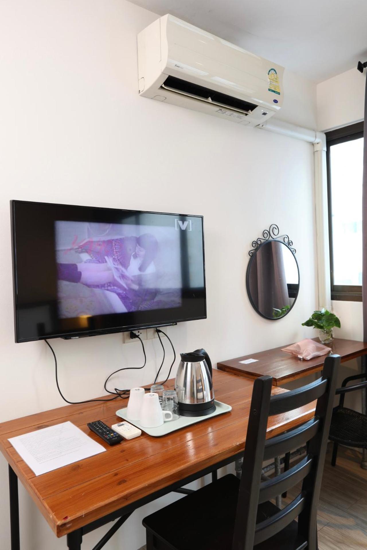 Studio F Sukhumvit 曼谷 外观 照片